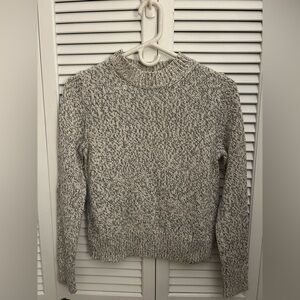 GAP white and black Crew Neck Sweater